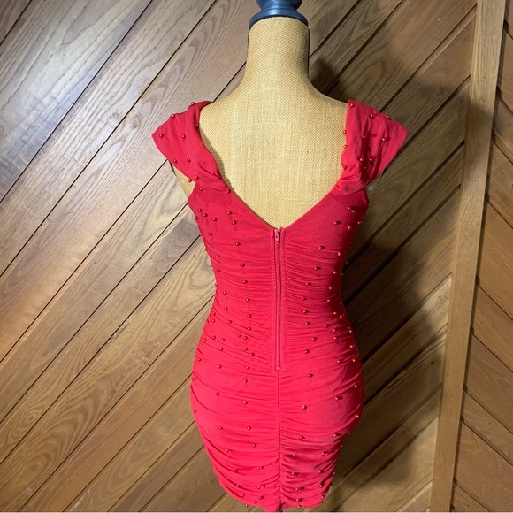 Windsor Red Faux Pearl Mini Dress Size Medium - Picture 6 of 7